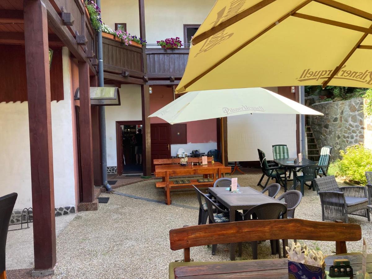Country House & Restaurant Hronec Esterno foto
