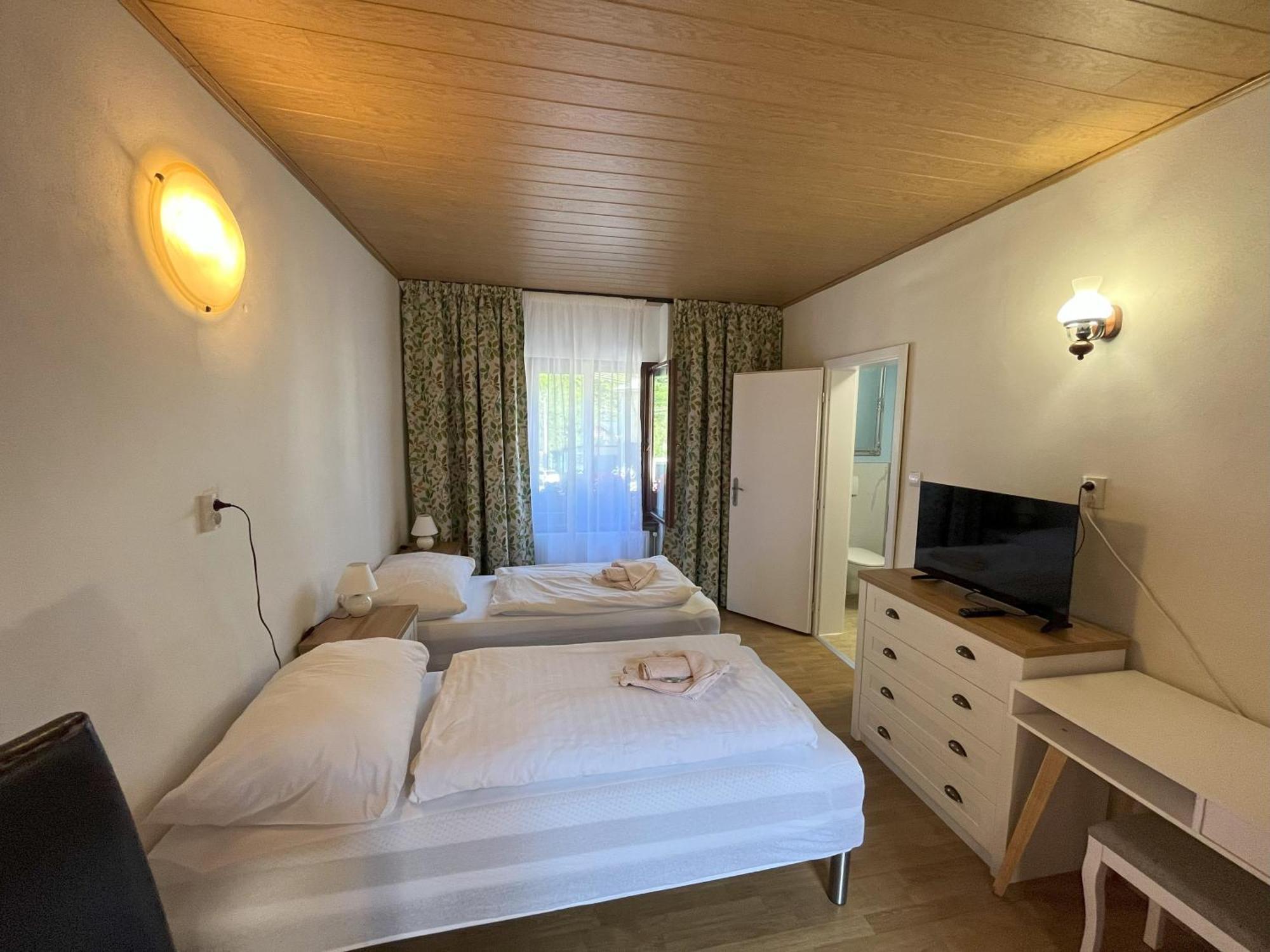 Country House & Restaurant Hronec Esterno foto